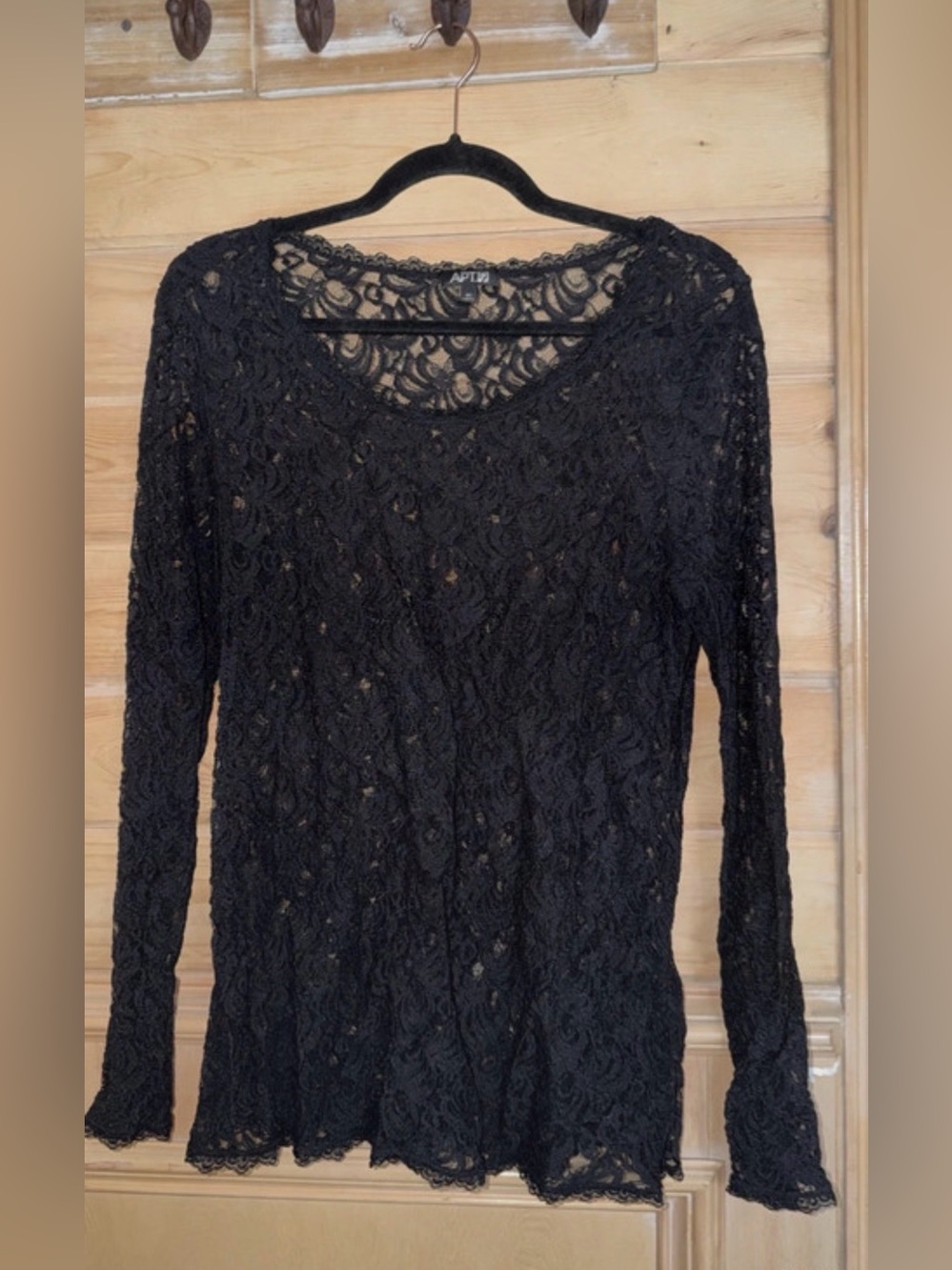Apt. 9 Black Sheer Lace Long-Sleeve Top